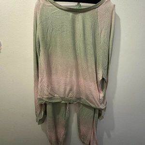 Honeydew Women's Brushed Jersey Lounge Set for Winter Wardrobe & Versatile Styli